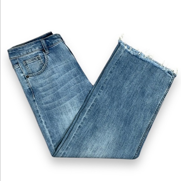 RISEN Jeans Women's 31 High Rise Frayed Ankle Wide Leg Style #RDP1025 - Picture 1 of 16